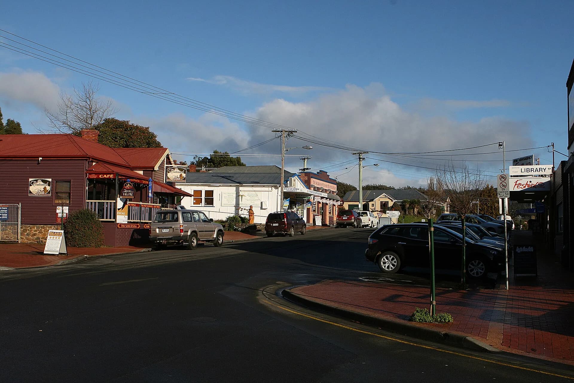 Street and buildings in Geeveston