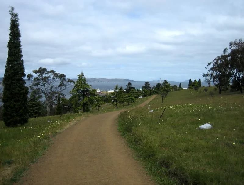 Soldiers Memorial Avenue on Queens Domain in Hobart