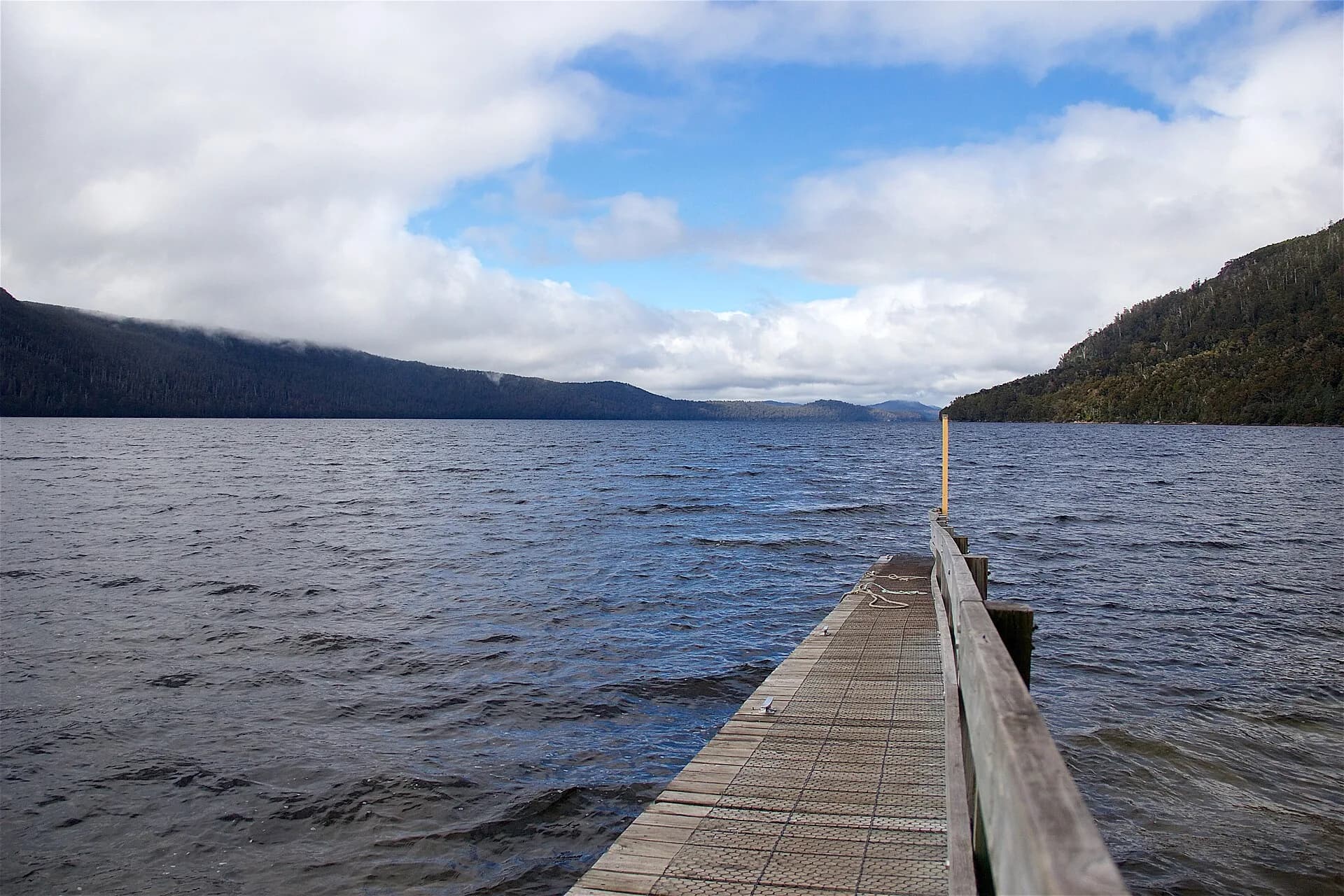 Lake St Clair shoreline at Echo Point