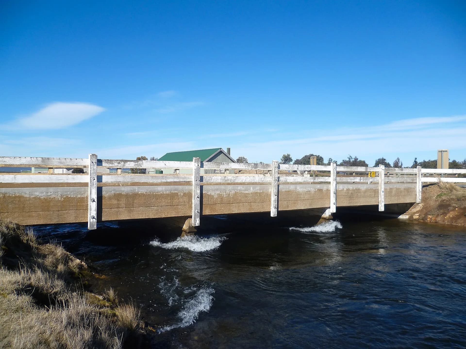 Liawenee Canal flowing towards Great Lake