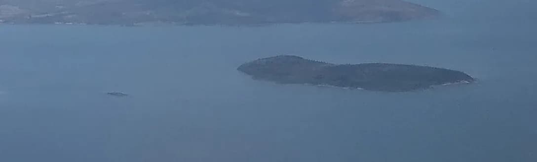 Sloping Island and Hog Island off the Tasman Peninsula