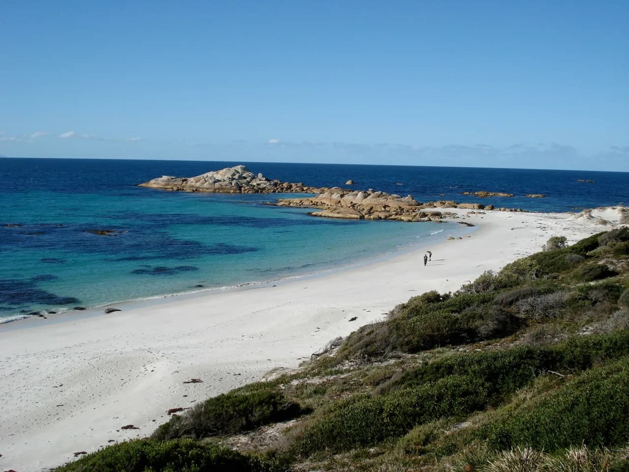 White sand and granite beside Stumpys Bay