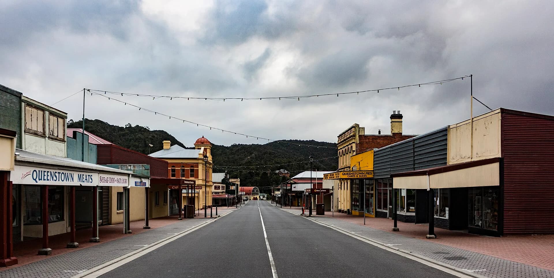 Queenstown streets within steep west-coast mountains