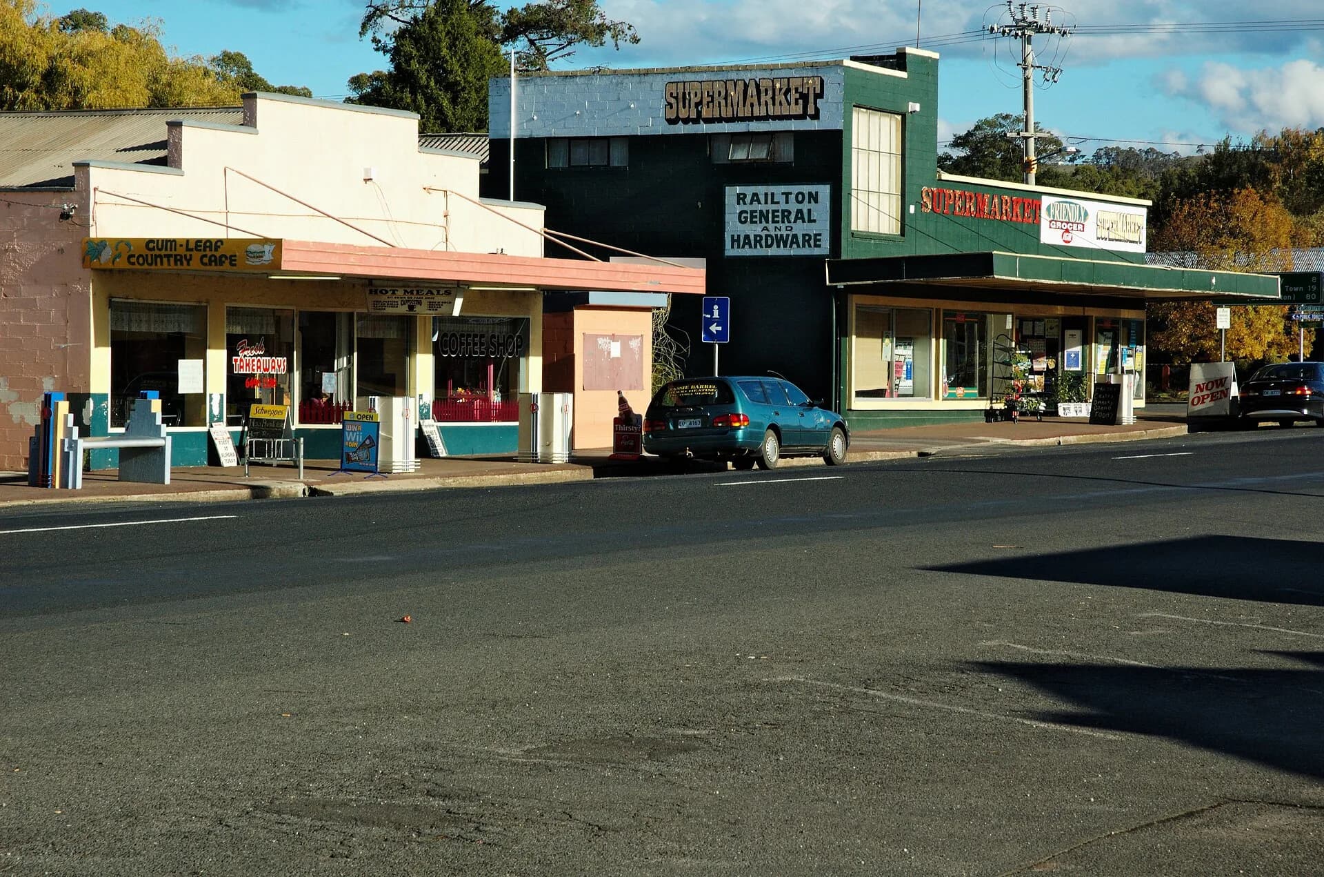 Shops in central Railton